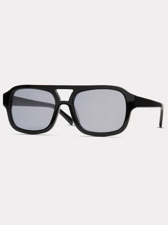 New! Quince Berlin Polarized Acetate Sunglasses in Black main image 4